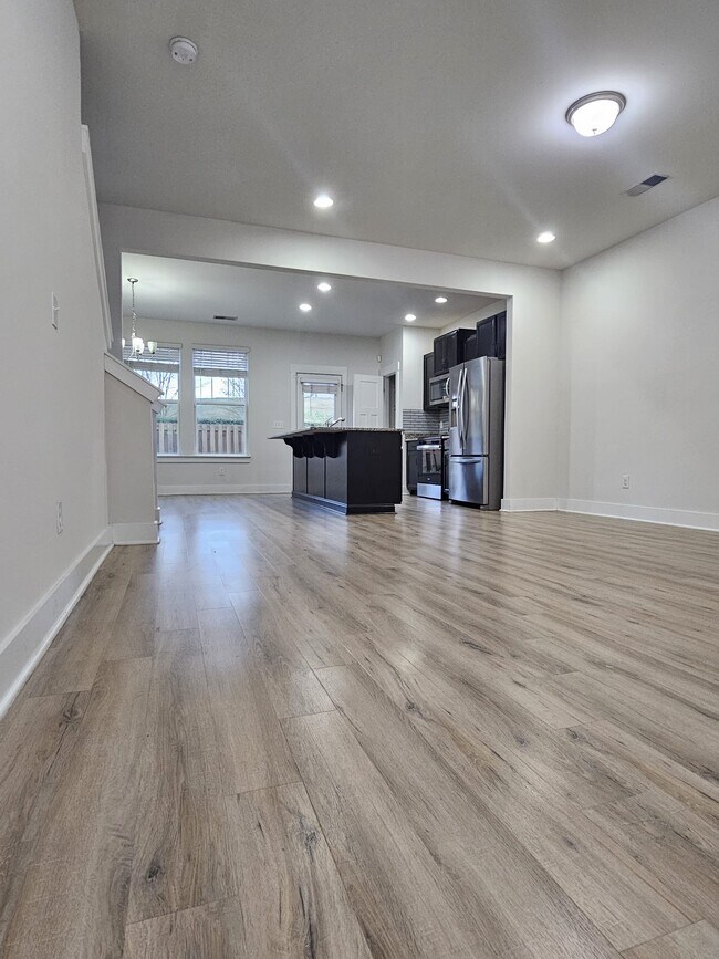 Building Photo - 114 Lerner Ct