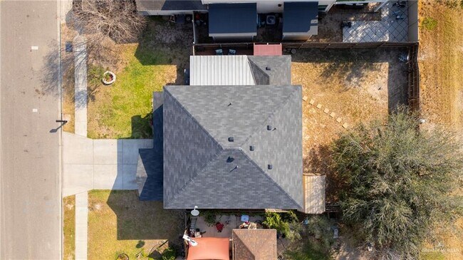 Building Photo - 25 Alvarado St