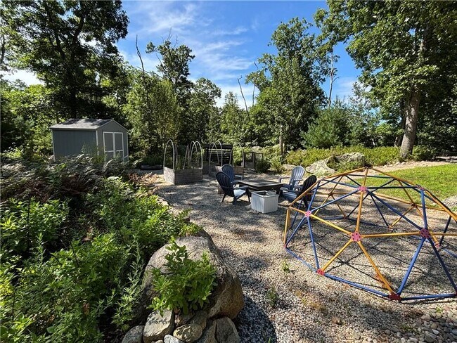 Building Photo - 59 Small Pox Trail