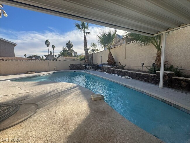 Building Photo - 4171 Victoria St