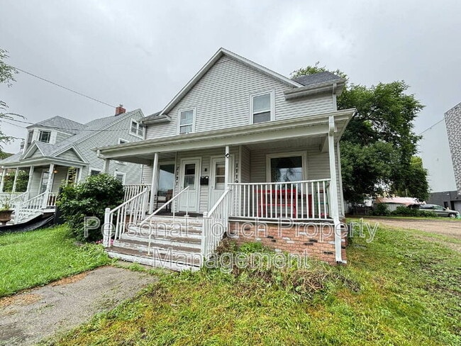 Building Photo - 1119 3rd Ave N