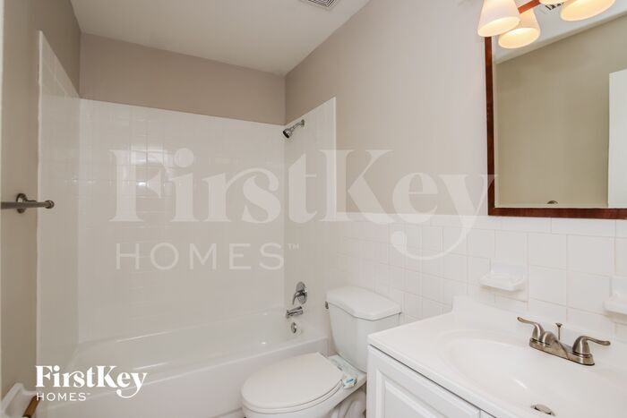 Building Photo - 1056 Matador Dr