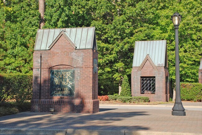 Building Photo - Community Pool-tennis courts-playground