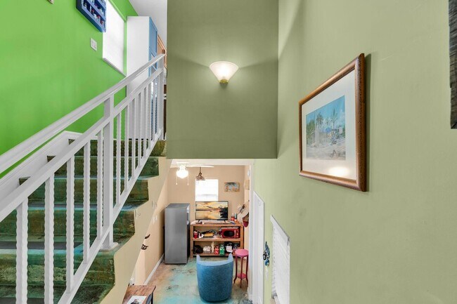 Building Photo - 21 Poinciana Dr