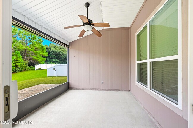 Building Photo - 15653 Mason Lakes Dr