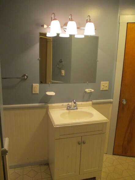 Bathroom - Vanity - 235 Pleasant St