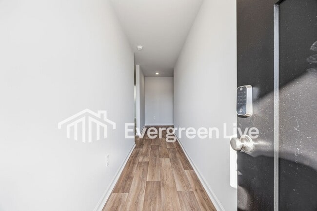 Building Photo - 1234 Willow Oaks Wy