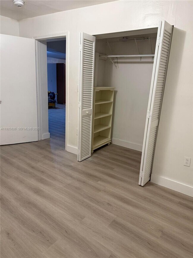 Building Photo - 9855 SW 62nd St