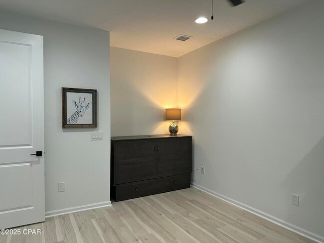 Building Photo - 9259 Paradise Dr