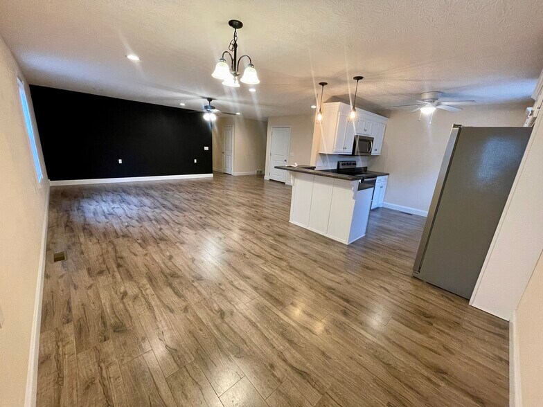 Building Photo - 224 Homewood Blvd