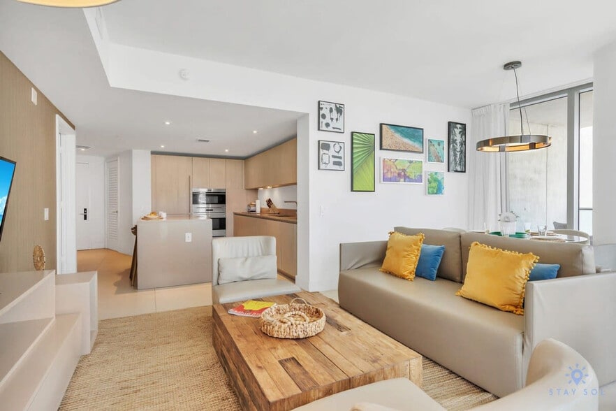 Building Photo - 4111 S Ocean Dr