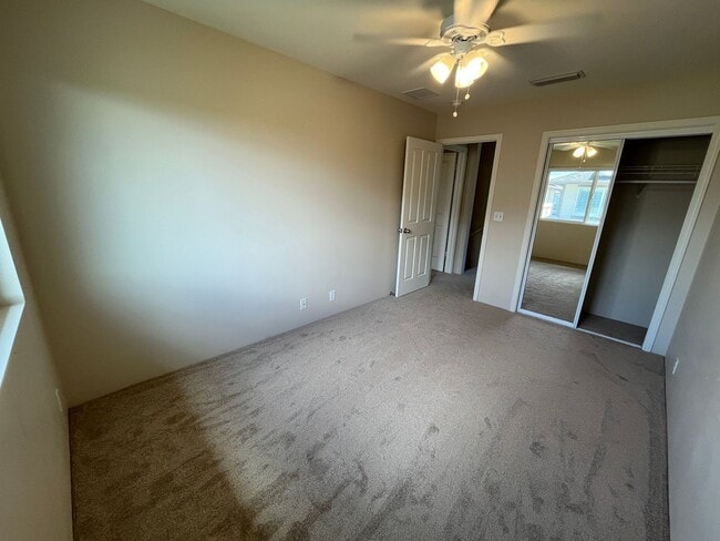 Building Photo - Ewa Beach (Montecito) - Must see!! 4 bedro...