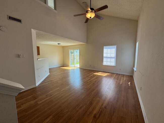 Building Photo - 1209 Porchester Ln