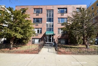 Building Photo - 70 Jamaicaway