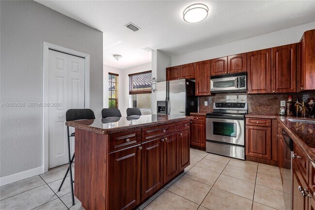 Building Photo - 5271 SW 141st Terrace