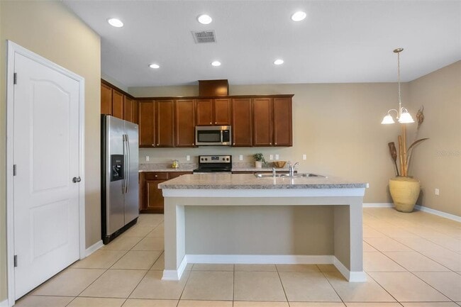 Building Photo - 2752 River Landing Dr