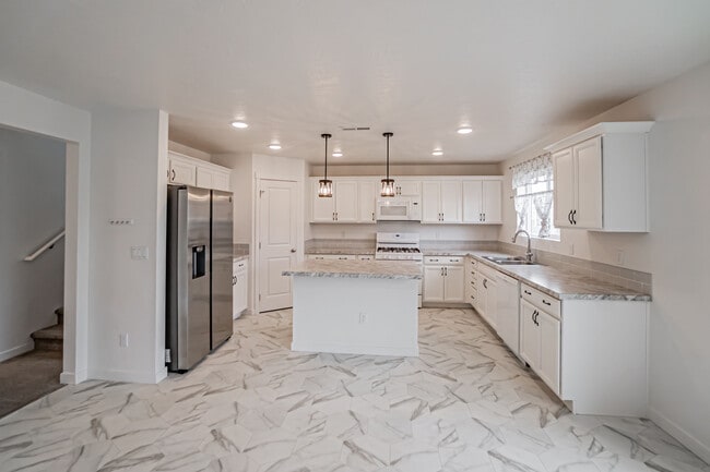 Building Photo - 12220 W Terrazzo Dr