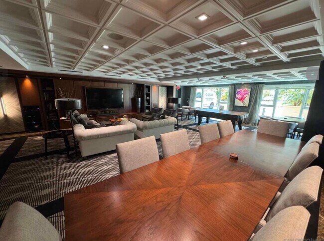 Building Photo - Newly updated features! 1 bedroom, 1.5 bat...