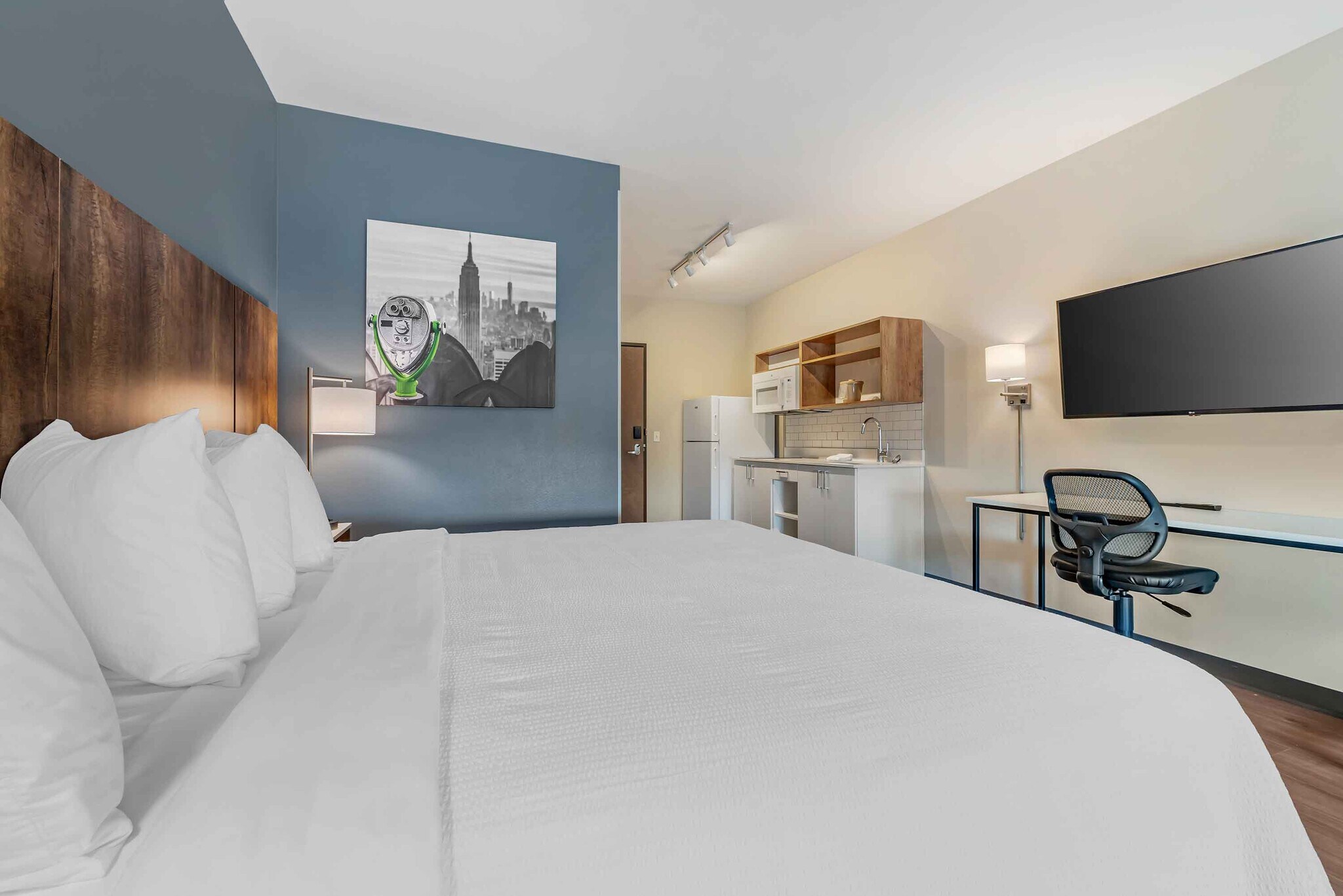 Building Photo - Furnished Studio-Jacksonville - Airport