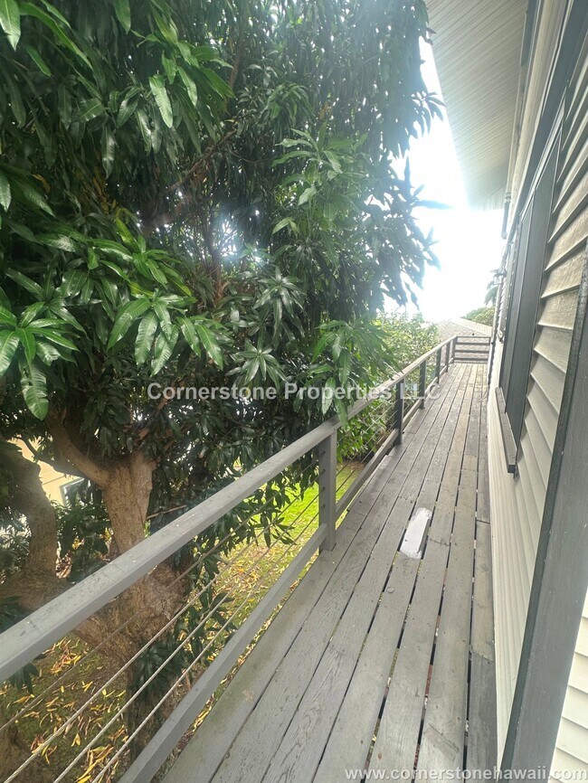 Building Photo - 805 Alewa Dr