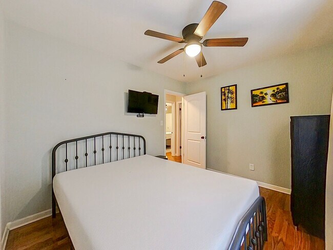 Building Photo - Furnished 4 Bedroom Rental in National Hills. Available now!