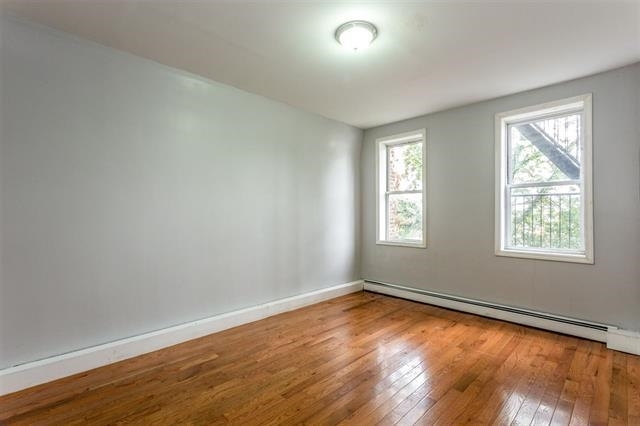 Building Photo - 583 West Side Ave