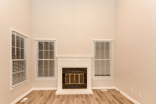 Building Photo - 103 Talon Dr