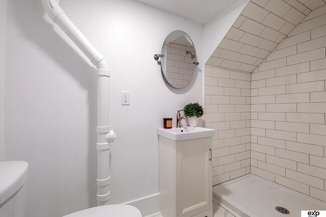 Building Photo - 2717 N 48th Ave