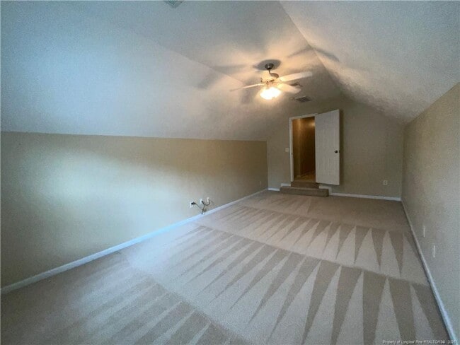 Building Photo - 223 Lochwood Dr