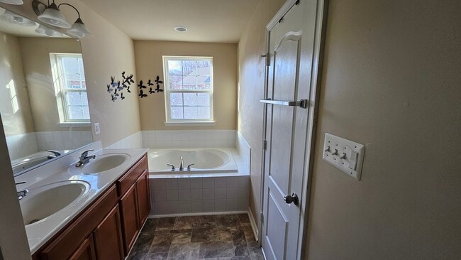 Building Photo - 9387 Rock Ripple Ln