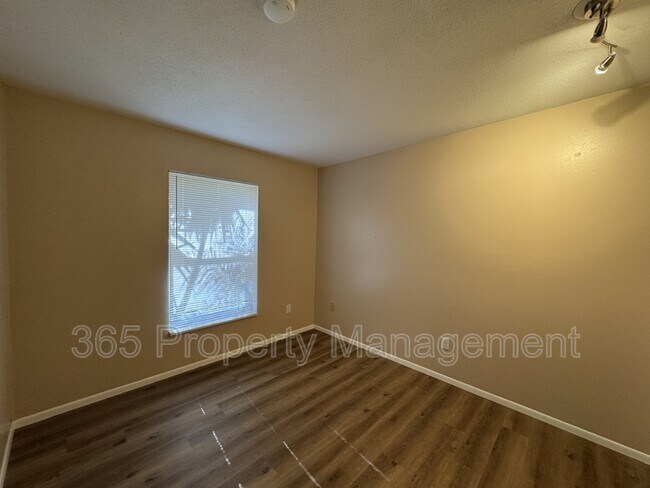 Building Photo - 2379 Conway Blvd