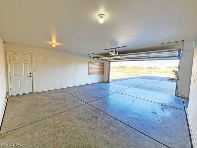 Building Photo - 3680 Ravine Ave