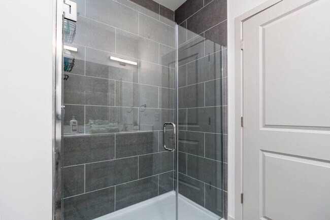 Building Photo - 5828 New Hope Blvd