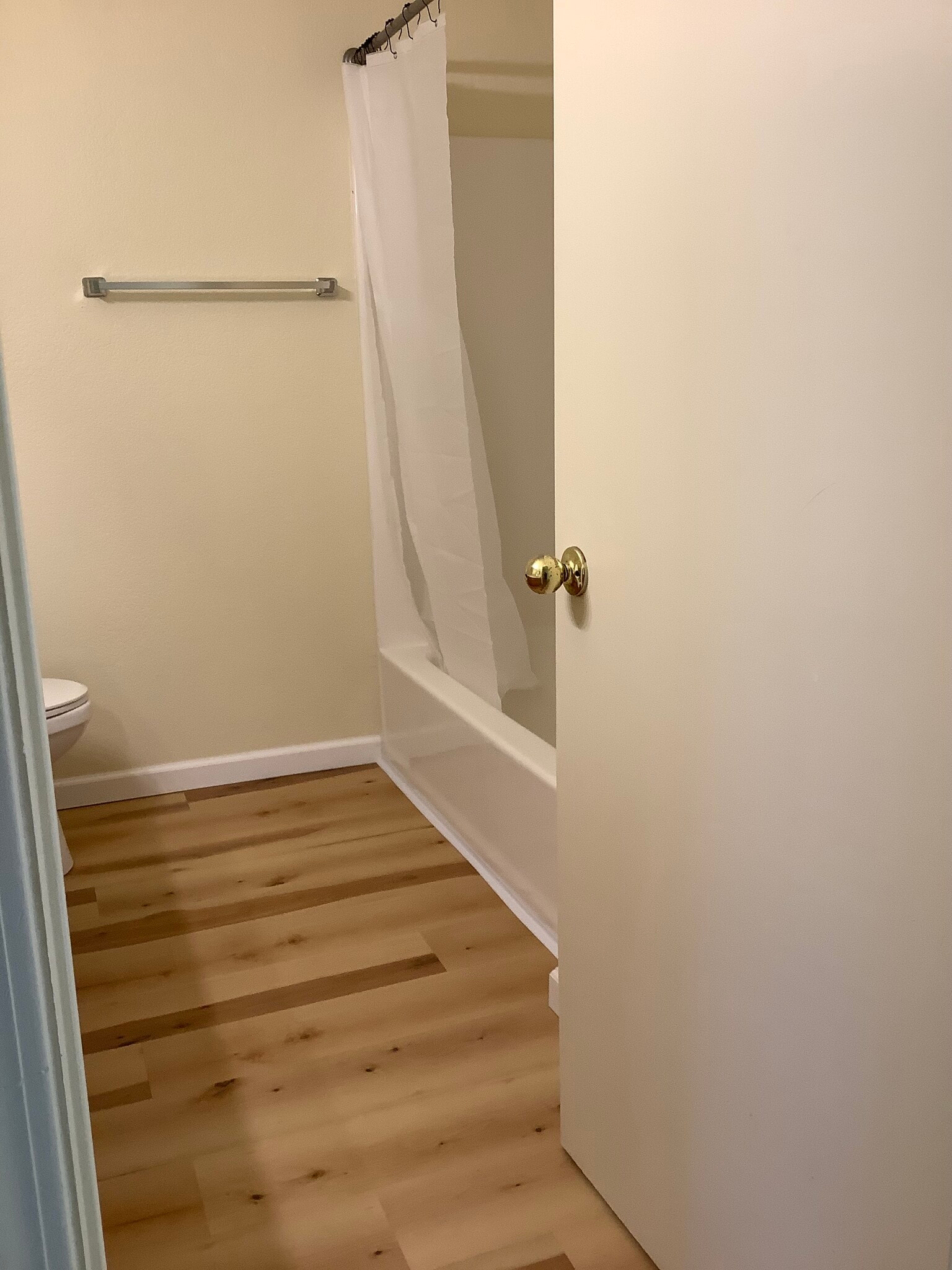 Building Photo - 604 N Bagby Dr
