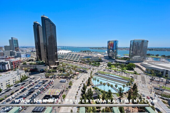 Building Photo - Spectacular Marina District 3-Bedroom Pent...