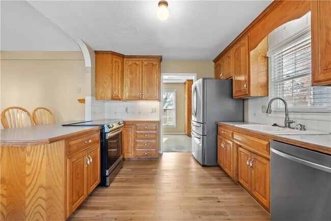 Building Photo - 1502 SW 9th St