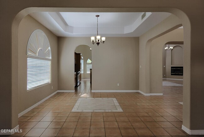 Building Photo - 6030 Laguna Vista Dr