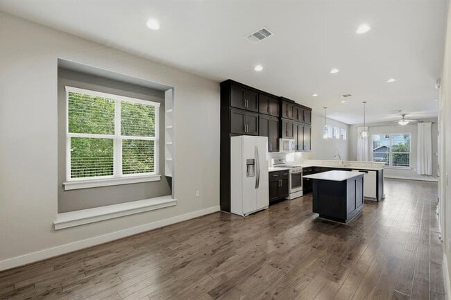 Building Photo - 12221 Cottage Promenade Ct