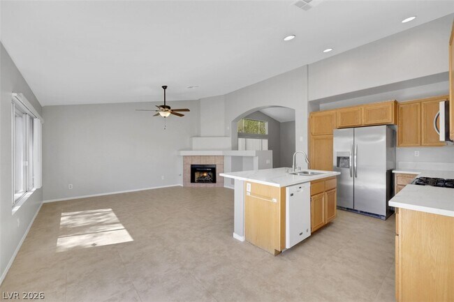 Building Photo - 8730 Wallaby Ln