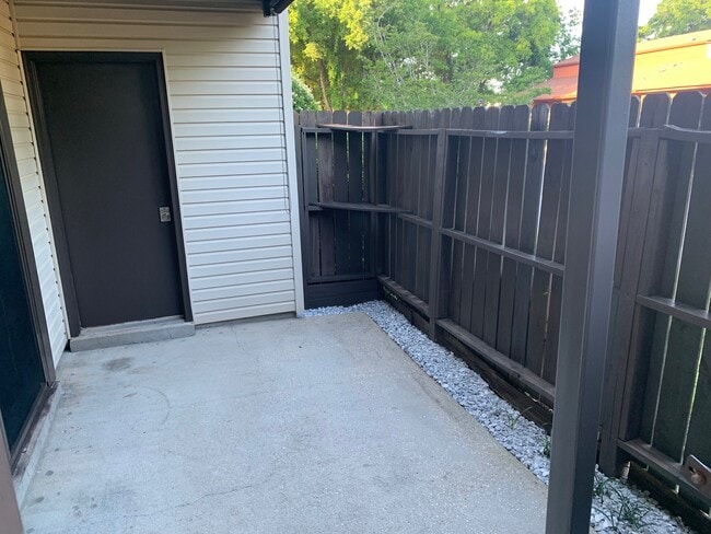 Building Photo - 2201 Scenic Hwy