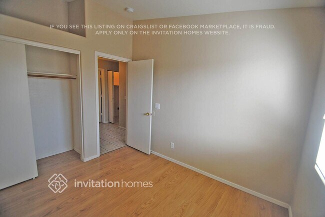 Building Photo - 5703 N 67th Dr