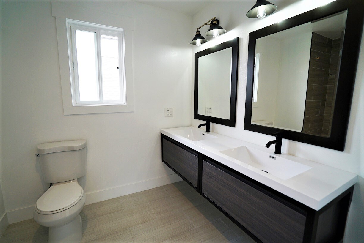 Building Photo - 1633 62nd St