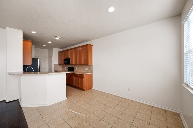 Building Photo - 11938 Ramla Place Trail