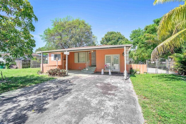 Building Photo - 13140 N Miami Ave