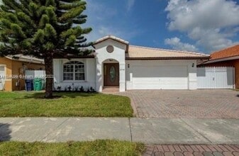 Building Photo - 3748 SW 148th Pl