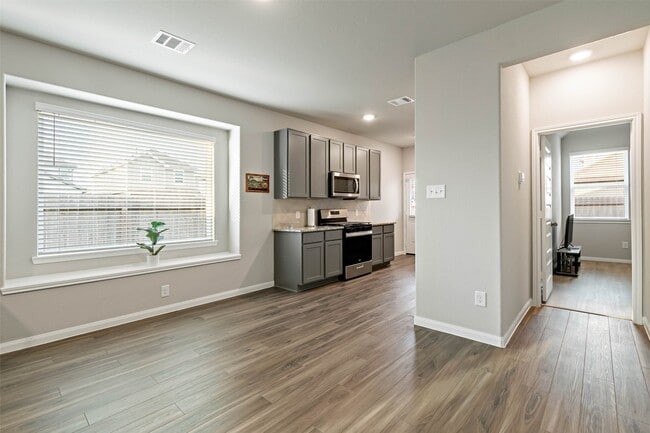 Building Photo - 13770 Goldeye Dr