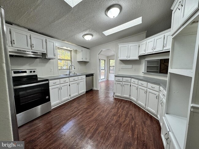 Building Photo - 340 Faucetts Rd