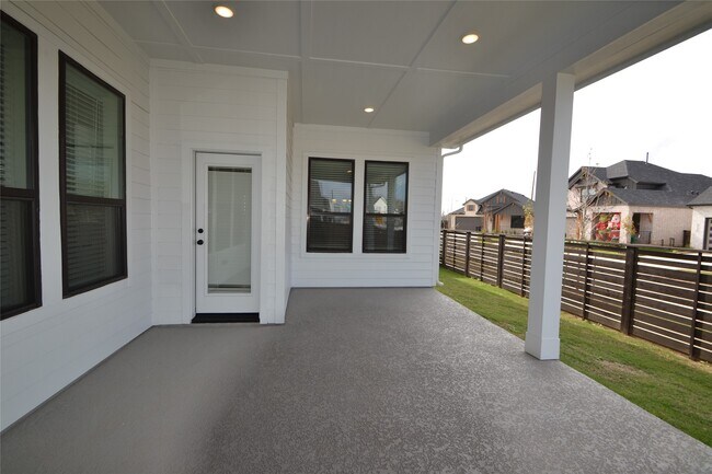 Building Photo - 3207 Kindred Wy