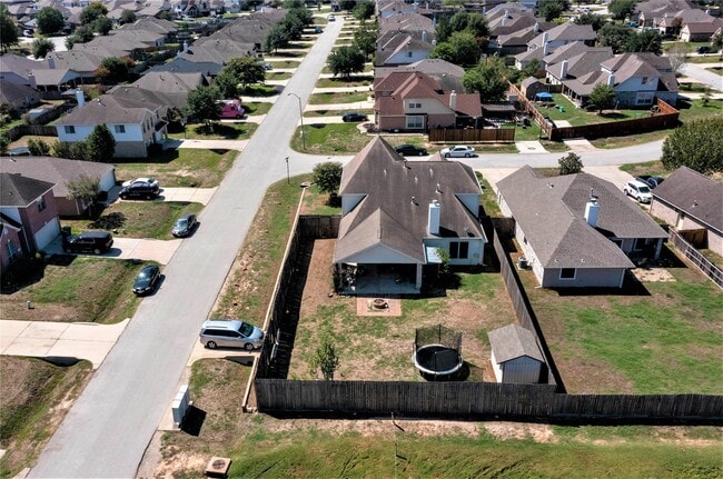 Building Photo - 21499 Pleasant Forest Dr