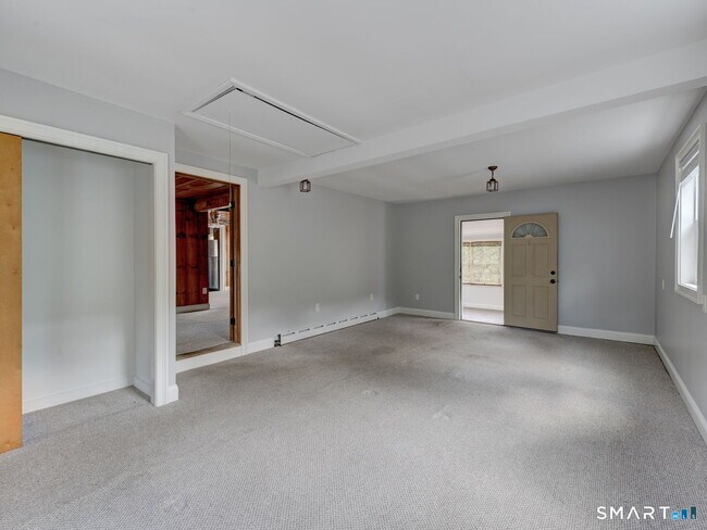 Building Photo - 25 Amity St